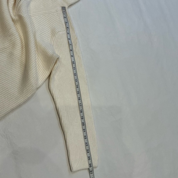 Ann Taylor Cream Cowl Neck Wool Blend Sweater in Cream Size MP - Picture 10 of 12